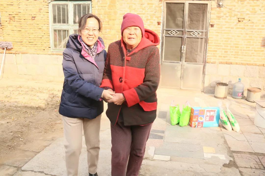 社會公益|德才集團(tuán)探望膠州市困難群眾，慰問送溫暖，關(guān)懷暖人心(圖2)