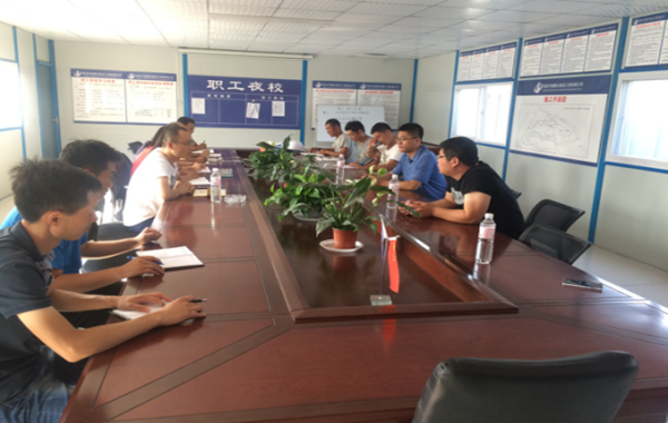 炎炎夏日送清涼，慰問一線勞動(dòng)者(圖1)