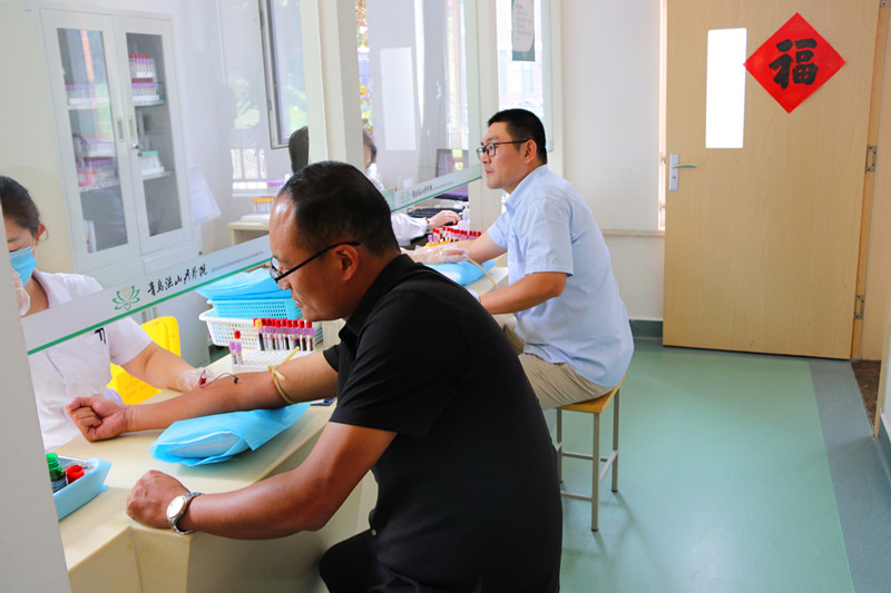 關(guān)愛員工健康 拓展幸福空間——中建聯(lián)合工會組織2019年度員工健康體檢(圖2)